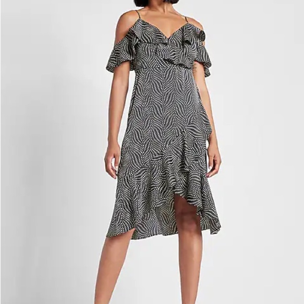 EXPRESS cold shoulder dress in teal color. Size Medium.